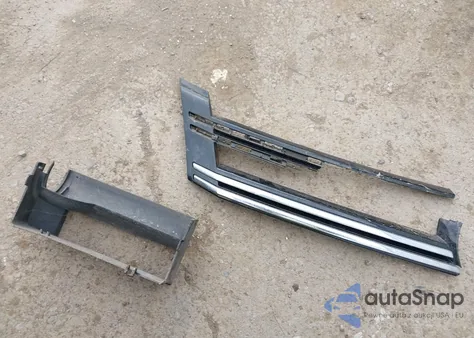 2017 Volkswagen Tiguan 2.0T Wolfsburg Edition z USA, uszkodzony, nr VIN WVGSV7AX9HW504047